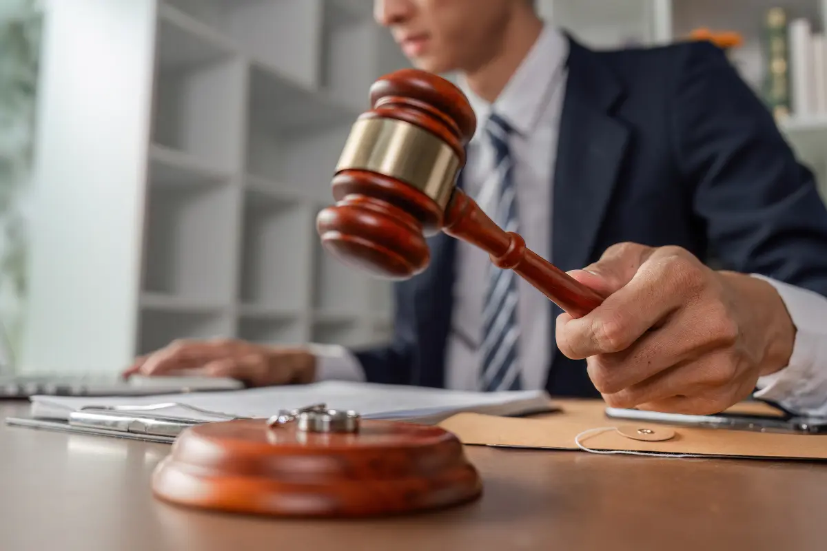 Türkiye’deki Hukuki İşlemler: İngiltere’deki Türkler İçin Kapsamlı Rehber Türkiye’deki Hukuki İşlemler: İngiltere’deki Türkler İçin Kapsamlı Rehber
