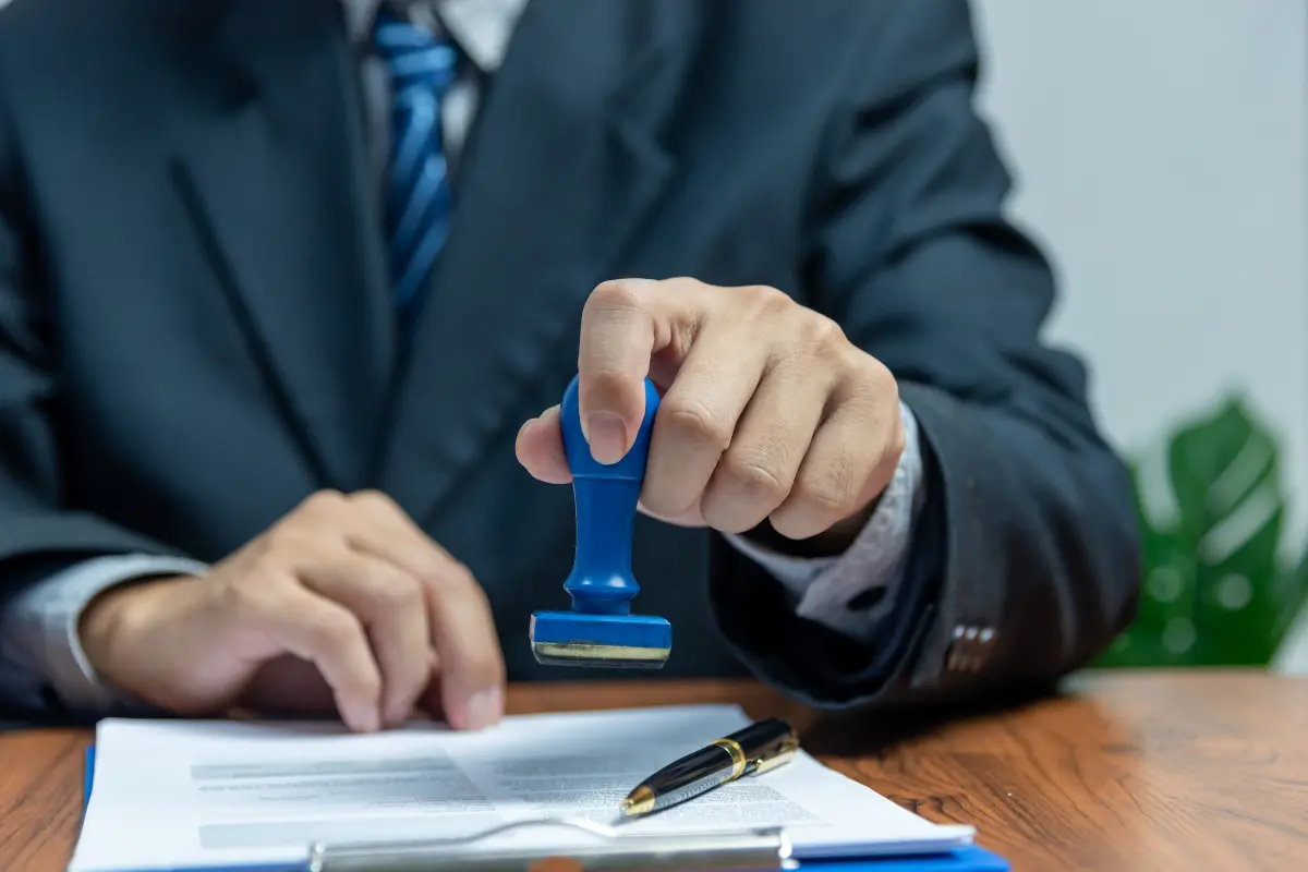 İngiltere Öğrenci Vizesinden Nitelikli Çalışan (Skilled Worker) Vizesine Geçiş: Mezuniyet Öncesi Başvuru Mümkün mü? İngiltere Öğrenci Vizesinden Nitelikli Çalışan (Skilled Worker) Vizesine Geçiş: Mezuniyet Öncesi Başvuru Mümkün mü?